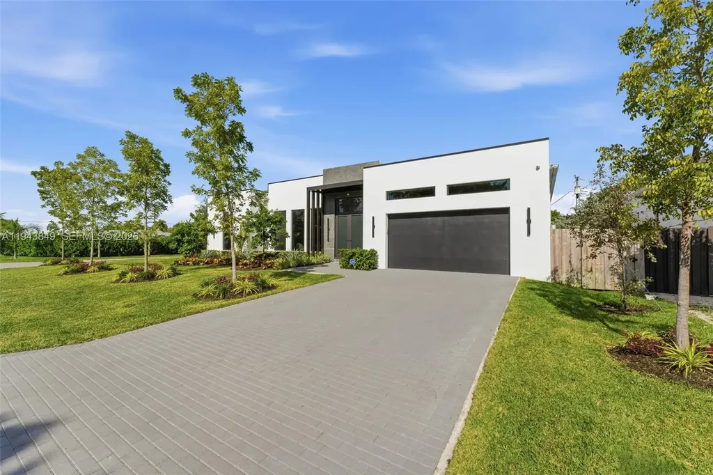 301 NE 27th Drive Fort Lauderdale FL 33334