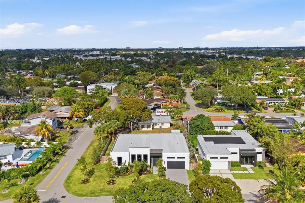 301 NE 27th Drive Fort Lauderdale FL 33334