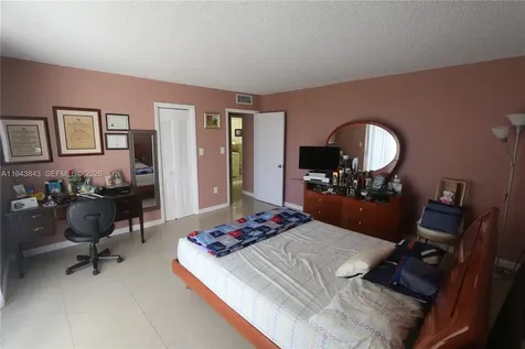 6940 NW Miami Gardens Drive Hialeah FL 33015
