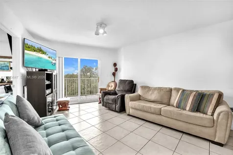 2475 NW 16th St Road Miami FL 33125