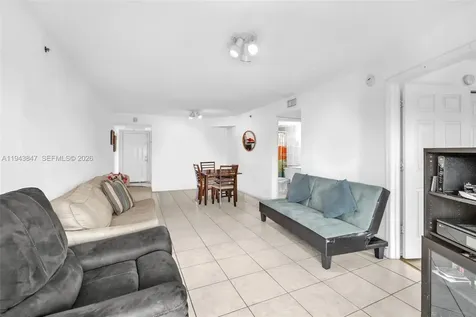 2475 NW 16th St Road Miami FL 33125