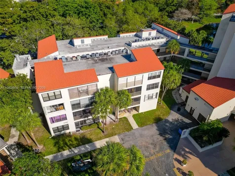 2302 S Cypress Bend Drive Pompano Beach FL 33069