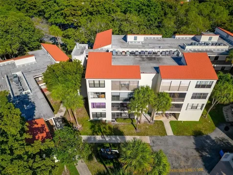 2302 S Cypress Bend Drive Pompano Beach FL 33069