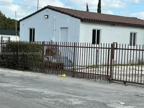 3521 E 4th Avenue Hialeah FL 33013