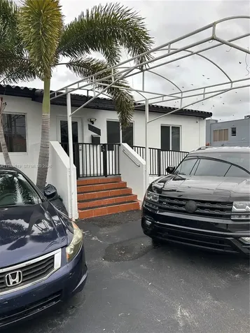 3521 E 4th Avenue Hialeah FL 33013