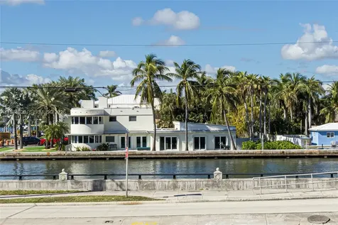 211 S Ocean Drive Hollywood FL 33019