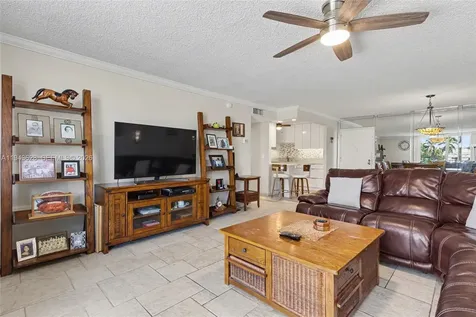 211 S Ocean Drive Hollywood FL 33019