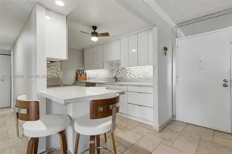 211 S Ocean Drive Hollywood FL 33019
