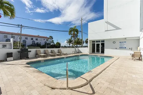 211 S Ocean Drive Hollywood FL 33019