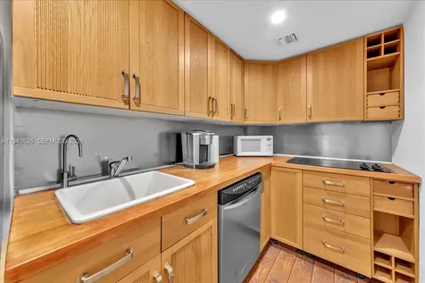 500 NE 25th Street Pompano Beach FL 33064