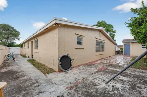 890 NW 35th Avenue Lauderhill FL 33311