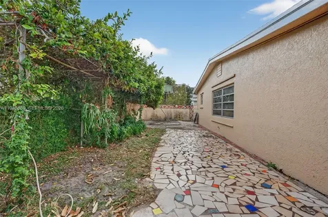 890 NW 35th Avenue Lauderhill FL 33311