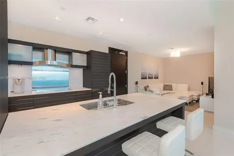 200 Biscayne Boulevard Way Miami FL 33131