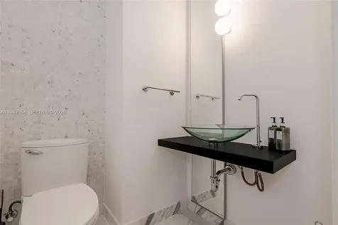 200 Biscayne Boulevard Way Miami FL 33131