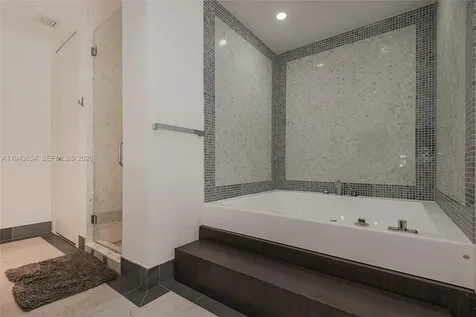 200 Biscayne Boulevard Way Miami FL 33131