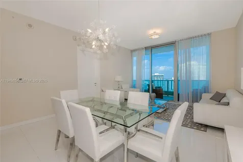 200 Biscayne Boulevard Way Miami FL 33131