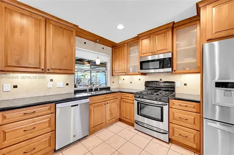 11121 NW 19th Street Pembroke Pines FL 33026