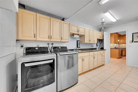 11121 NW 19th Street Pembroke Pines FL 33026