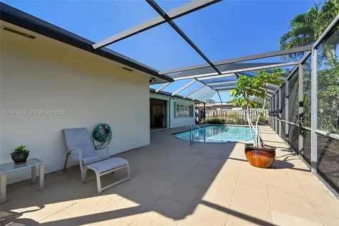 11121 NW 19th Street Pembroke Pines FL 33026
