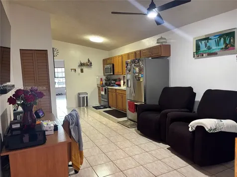 2741 W 74th Street Hialeah FL 33016