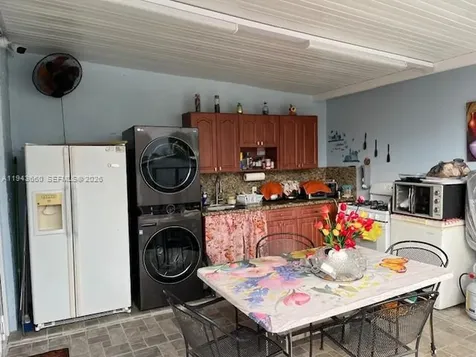 4211 W 10th Lane Hialeah FL 33012