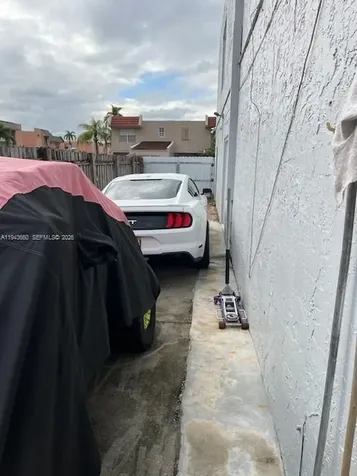 4211 W 10th Lane Hialeah FL 33012
