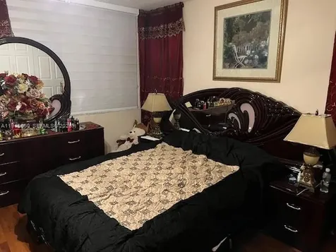 4211 W 10th Lane Hialeah FL 33012