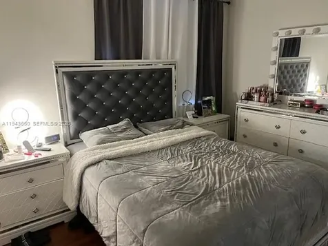 4211 W 10th Lane Hialeah FL 33012