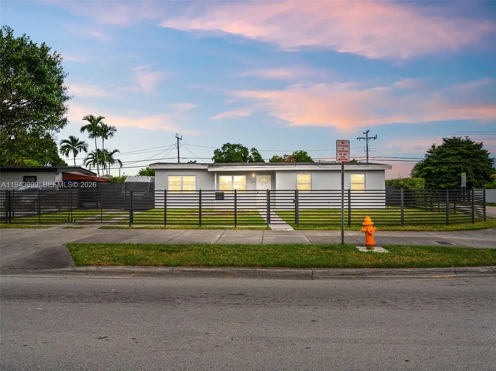 11401 SW 56th Street Miami FL 33165