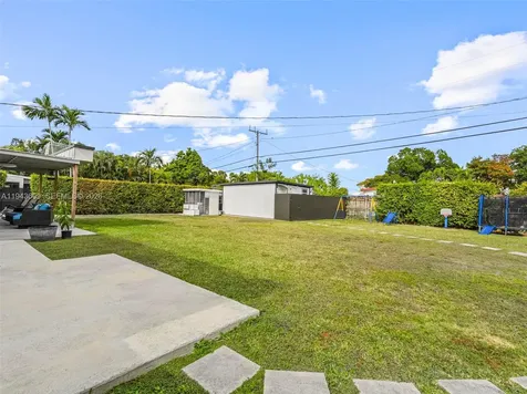 11401 SW 56th Street Miami FL 33165