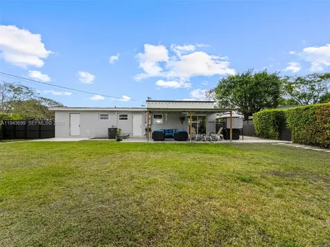 11401 SW 56th Street Miami FL 33165
