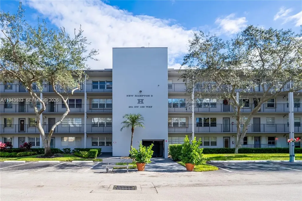 251 SW 132nd Way Pembroke Pines FL 33027