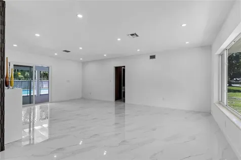 12525 SW 68th Court Pinecrest FL 33156