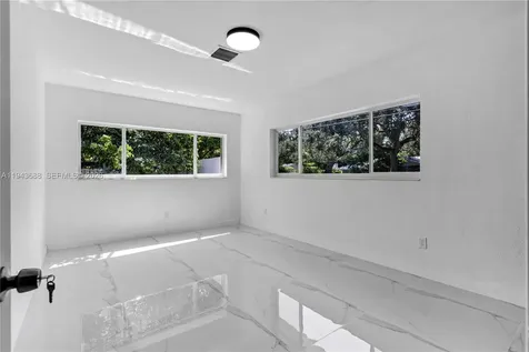12525 SW 68th Court Pinecrest FL 33156