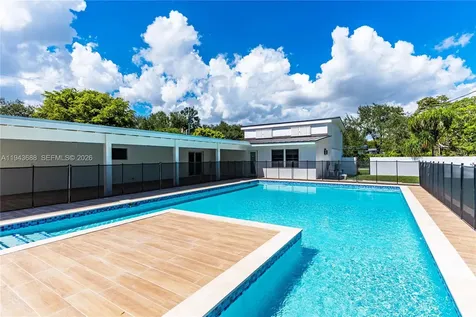 12525 SW 68th Court Pinecrest FL 33156
