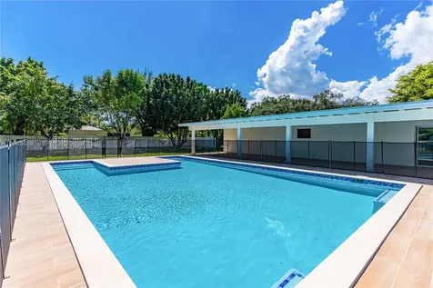 12525 SW 68th Court Pinecrest FL 33156