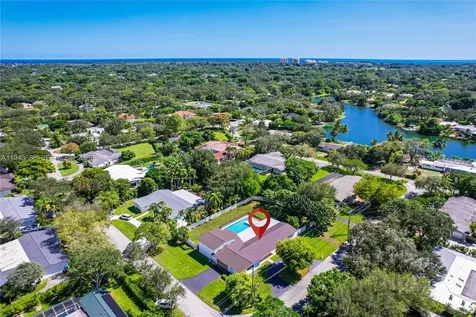 12525 SW 68th Court Pinecrest FL 33156