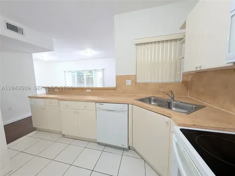 825 SW 6th Place Florida City FL 33034