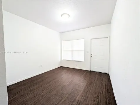 825 SW 6th Place Florida City FL 33034