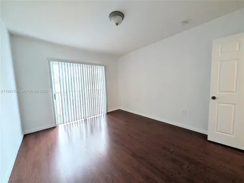 825 SW 6th Place Florida City FL 33034