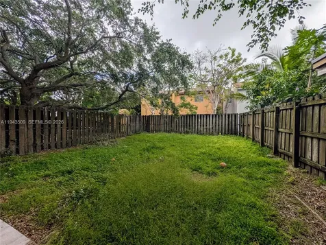 825 SW 6th Place Florida City FL 33034