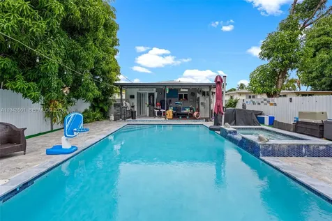 864 E 29th Street Hialeah FL 33013