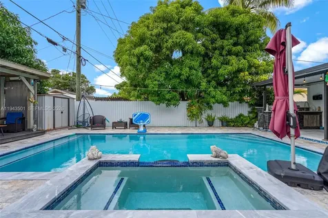 864 E 29th Street Hialeah FL 33013