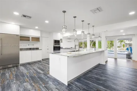 1895 Ixora Road North Miami FL 33181