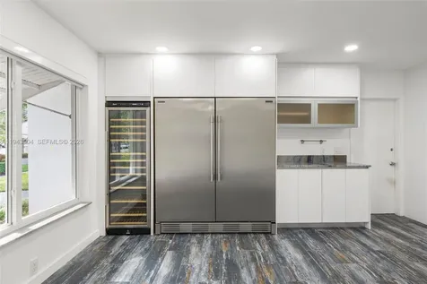 1895 Ixora Road North Miami FL 33181