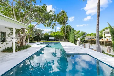 1895 Ixora Road North Miami FL 33181
