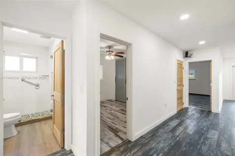 1895 Ixora Road North Miami FL 33181