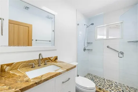 1895 Ixora Road North Miami FL 33181