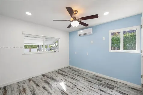 1895 Ixora Road North Miami FL 33181