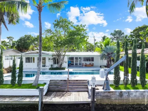 1895 Ixora Road North Miami FL 33181